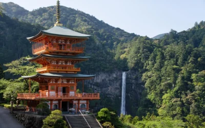Camino Kumano Kodo viajes a japón Japón japon pagoda catarata nachi kumano kodo 400x250