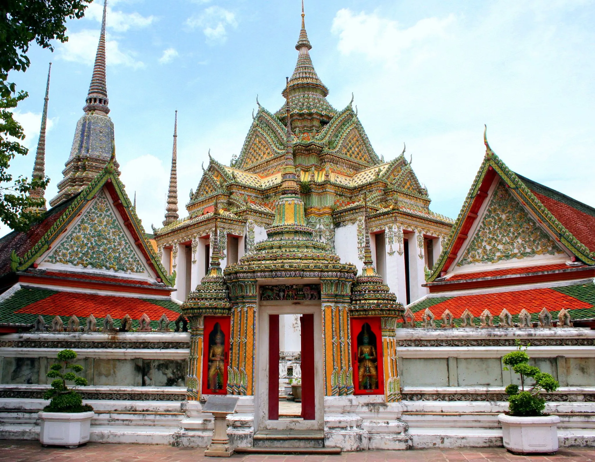 Visitar el templo Wat Pho en Bangkok | Routes of Asia